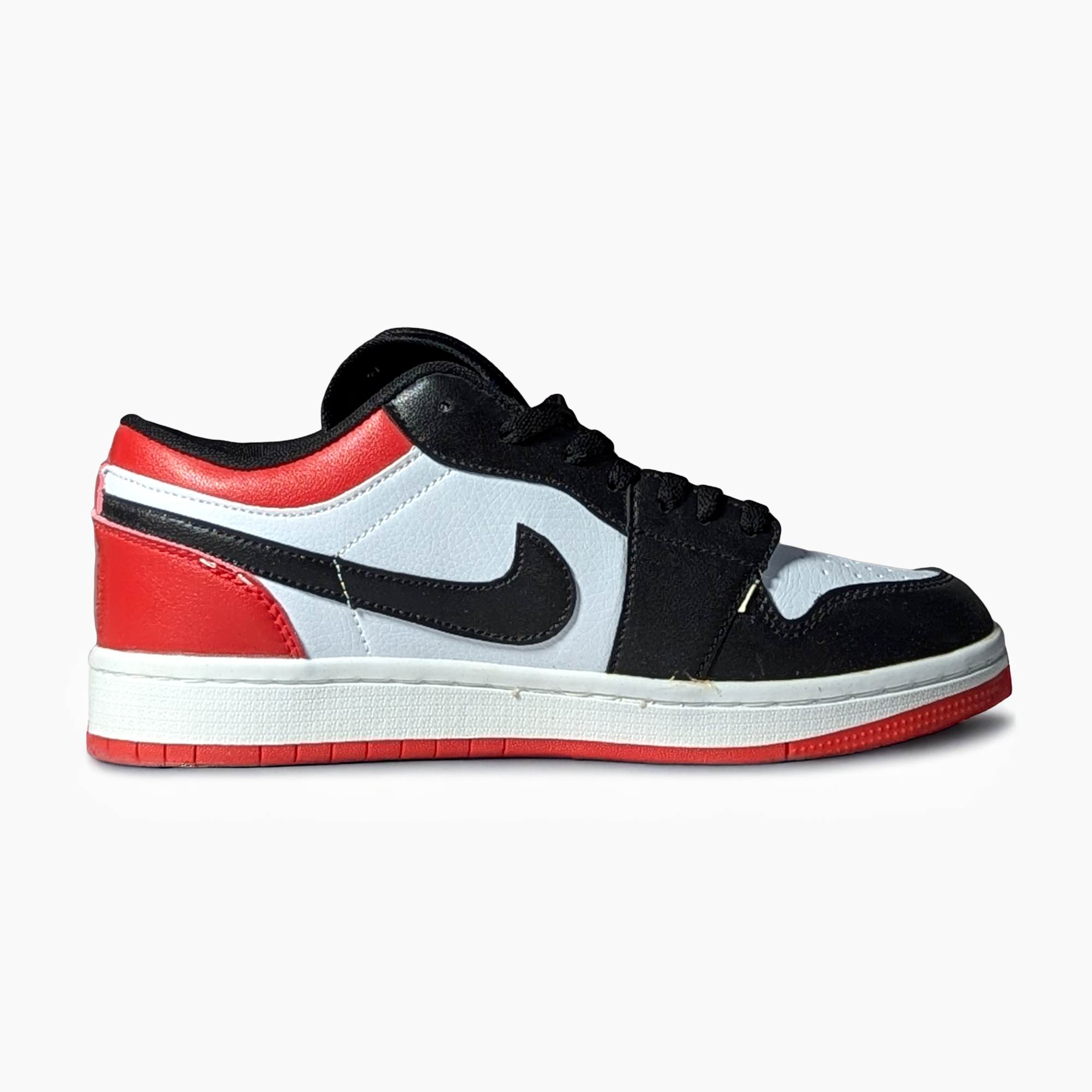 Jordan 1 Retro Low OG Black Toe